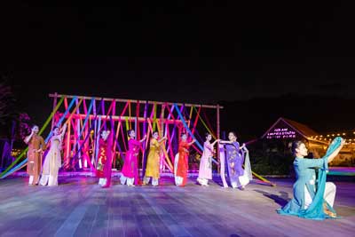 Lụa Ơi, mini show đảo ký ức hội an