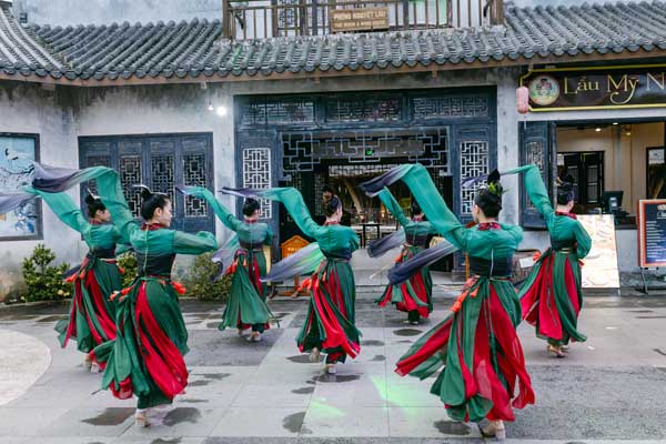 tiên nữ, mini show ấn tượng hội an